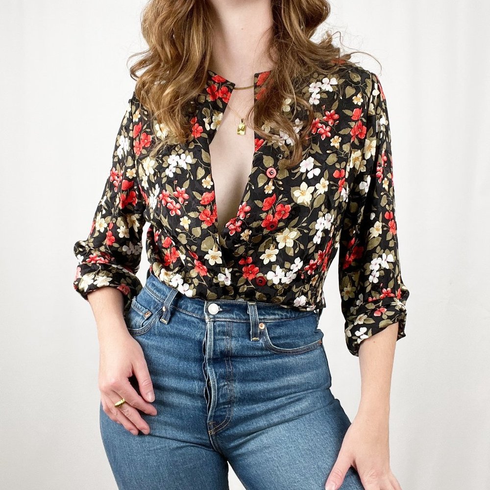 Vintage Teruko Floral Silky Button Up Long Sleeve Romantic Blouse Novelty Print